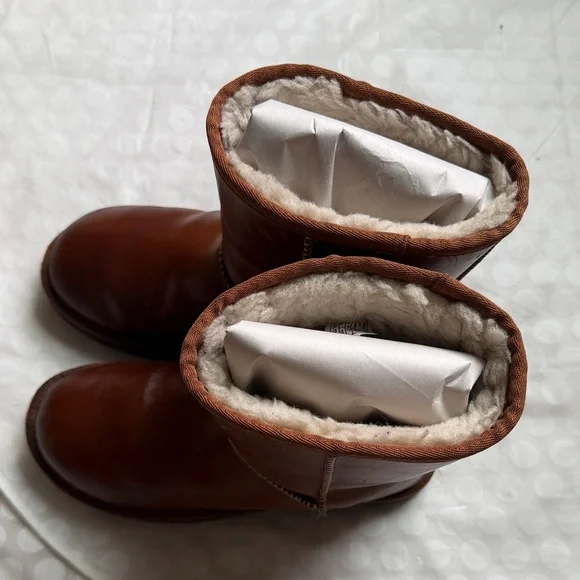 🌰 UGG 🌰 Women's Classic Short Water-resistant Leather •Chestnut • size 8 - Picture 10 of 13